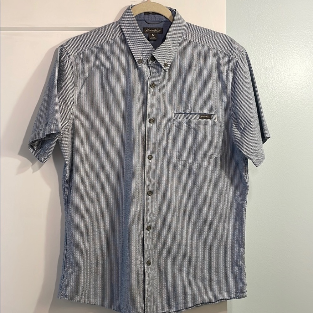 Eddie Bauer Classic Fit Mens Seersucker Short Sleeve Button Down Shirt Size Med